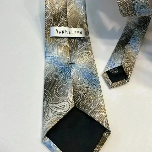 Van Heusen Paisley Print Classic Neck Tie 100% polyester - Picture 3 of 3